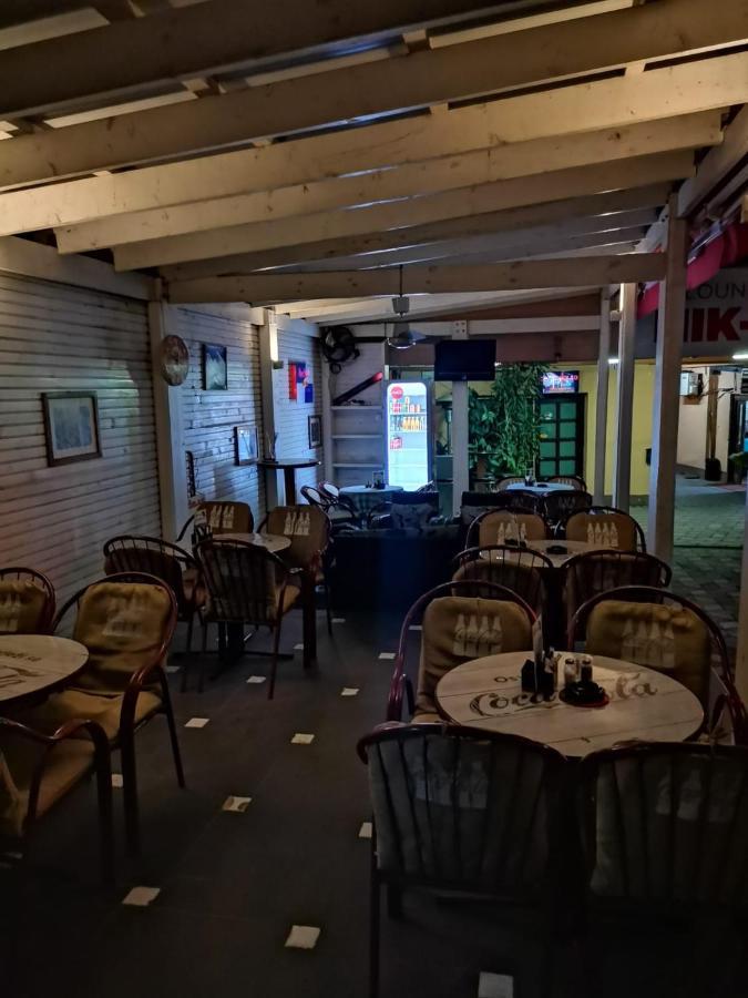 Apartman Nik-Rom Bosanska Gradiska Exteriör bild