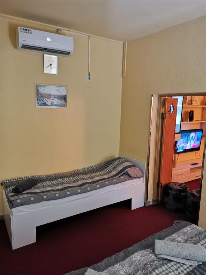 Apartman Nik-Rom Bosanska Gradiska Exteriör bild